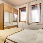 Alpine Comfort At Grand Monastery شقة *